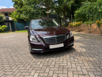 Mercedes Benz E200 2011 Car For Sale 